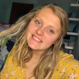 Meet your Posher, Hannah